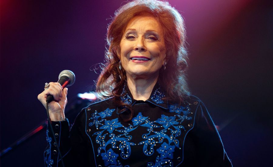Country Music’s Bold Voices: Liberal Country Singers 14 Loretta Lynn – A Pioneer for Women